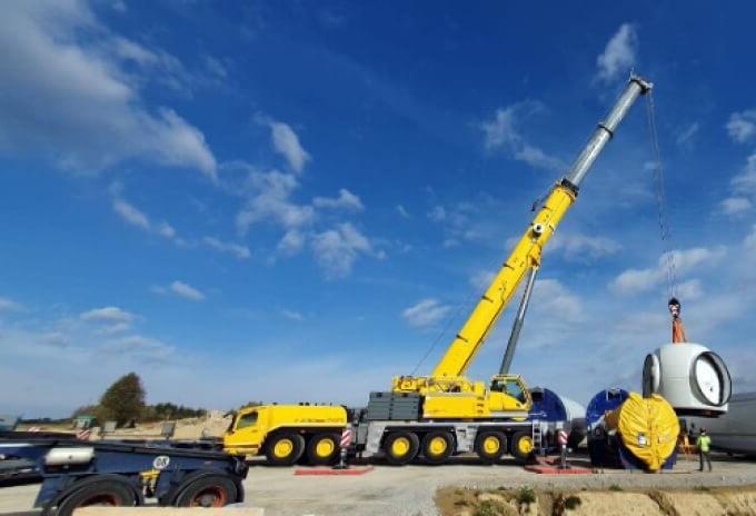 Polish-crane-rental-company-Petrolift-expands-fleet-with-21-new-Grove-cranes-2.jpg